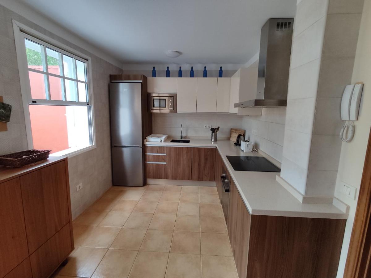 Cheerful 3 Bedroom Town House With Garage Tegueste Exteriör bild